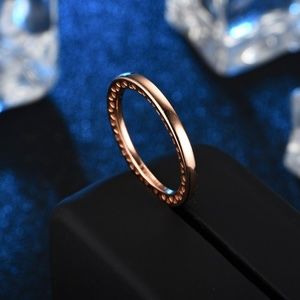 NWT - Classic Hearts Rose Gold Color Stack Rink